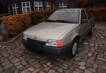 Opel Kadett 71.000 km 3.950 &euro; rendsburg 24768