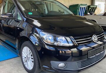 VW Touran 150.000 km 11.999 &euro; Nübelfeld / Steinbergkirche 24972