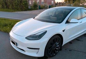 Tesla Model 3 145.500 km 25.300 &euro; Thumby 24351