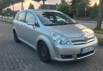 Toyota Corolla Verso 315.000 km 3.000 &euro; Rendsburg 24786