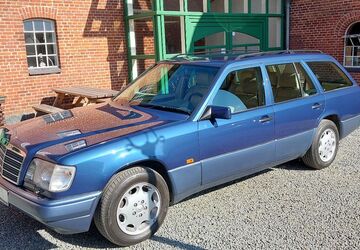 Mercedes-Benz 300 217.037 km 22.900 &euro; Steinbergkirche 24972