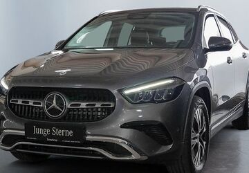 Mercedes-Benz GLA 180 4.975 km 33.618 &euro; Rendsburg 24768
