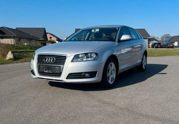 Audi A3 270.000 km 4.700 &euro; Jörl 24992