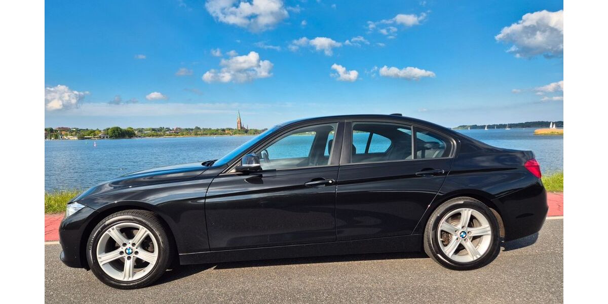 BMW 318 147.000 km 19.999 &euro; Schaalby 24882