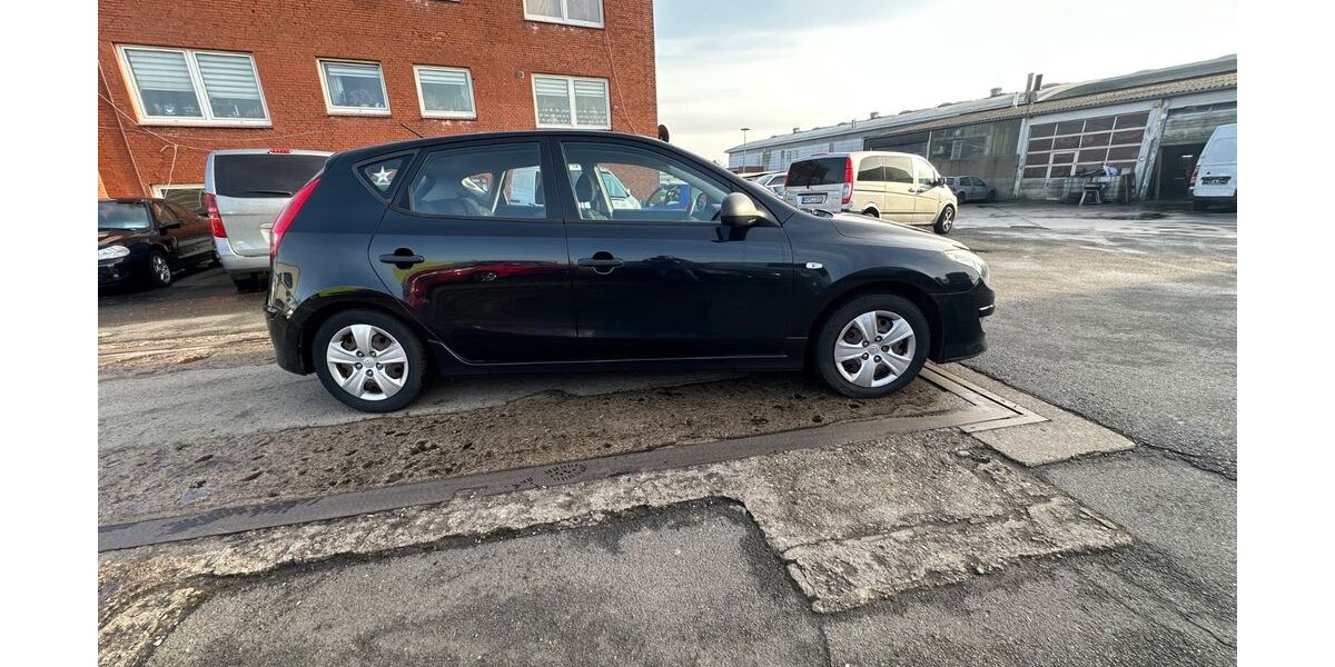 Hyundai i30 236.432 km 1.480 &euro; Rendsburg 24768