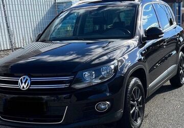 VW Tiguan 176.348 km 9.999 &euro; Fockbek 24787