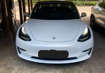 Tesla Model 3 45.208 km 33.700 &euro; Gettorf 24214