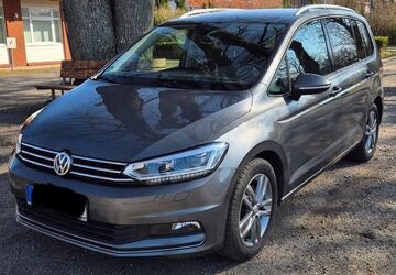 VW Touran 174.000 km 15.900 &euro; Fleckeby 24357
