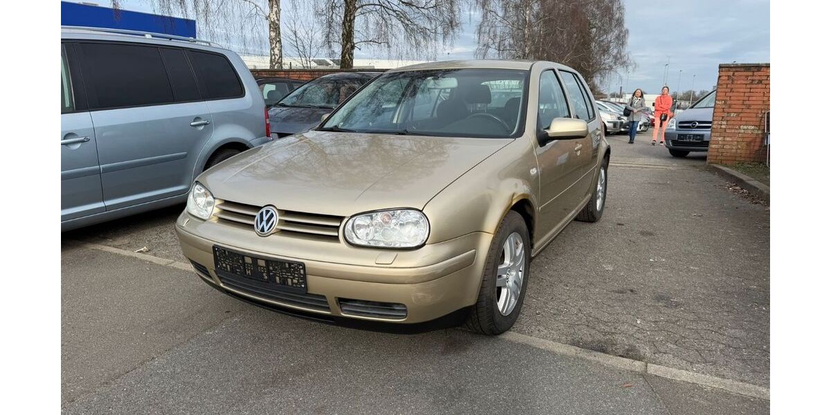 VW Golf 148.000 km 2.480 &euro; Rendsburg 24768