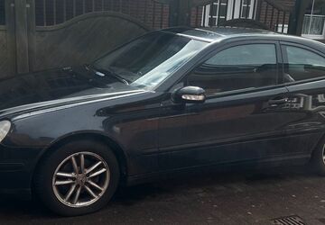 Mercedes-Benz 200 249.000 km 2.850 &euro; Bredenbek 24796